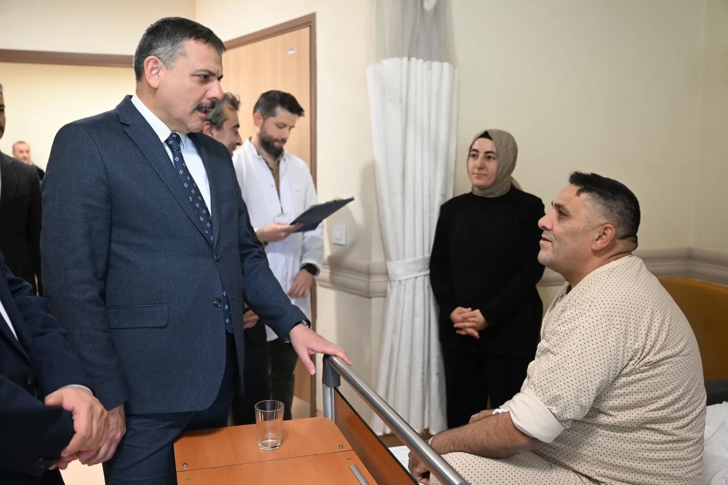 Hastalara moral ziyareti
