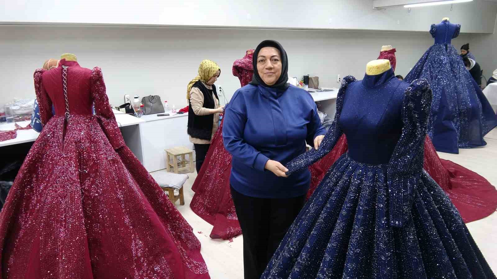 Kiraladığı gelinlik hayatını değiştirdi
