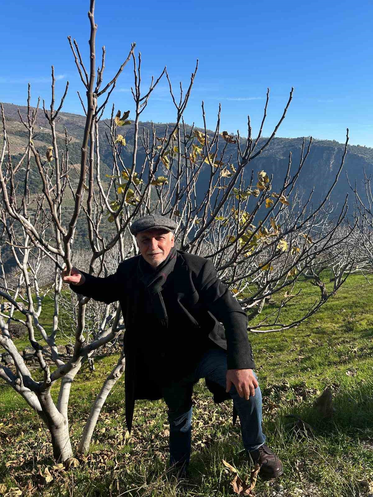 TBMM eski İdare Amiri Uzunırmak, yılların yorgunluğunu tarımla atıyor
