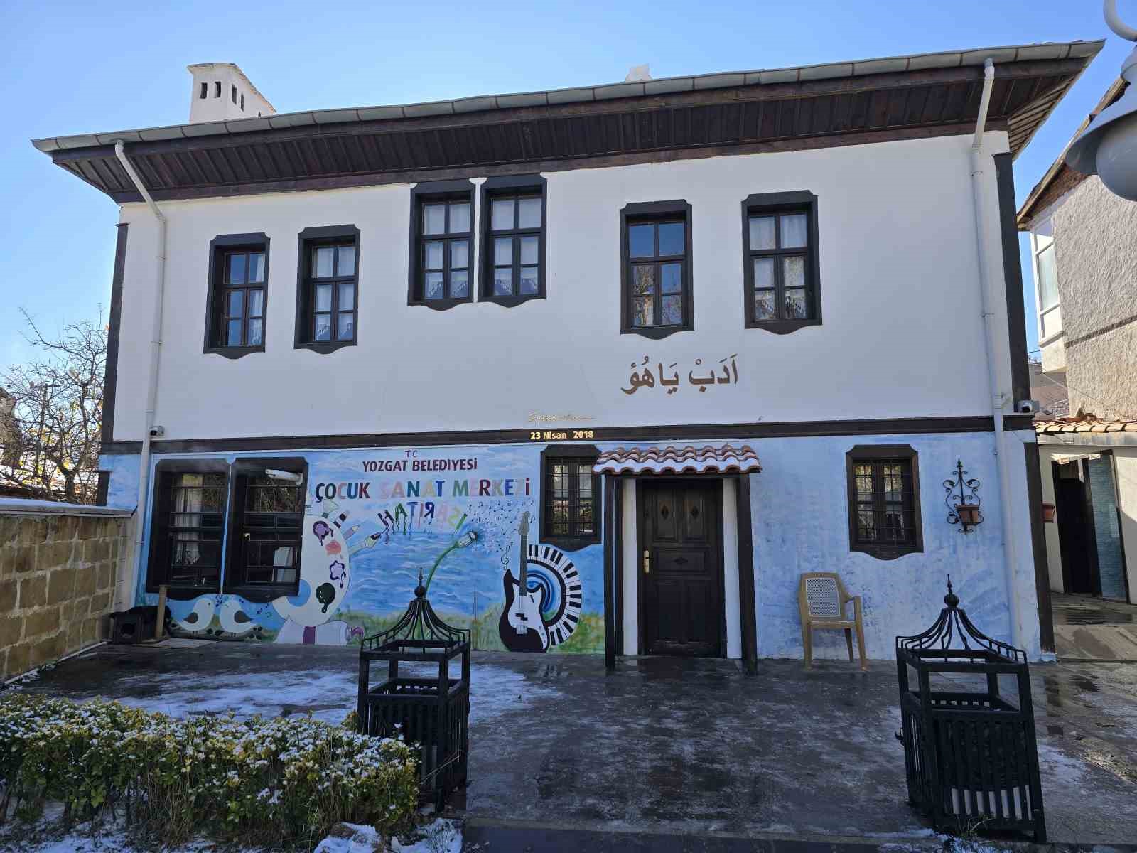 Yozgat Belediyesi&rsquo;nin bakımını yaptırdığı konak hanımların eğitim noktası oldu
