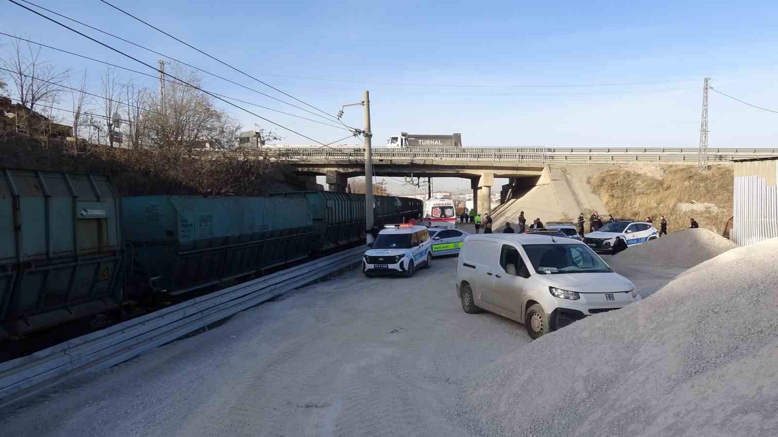 Y&uuml;k treninin &ccedil;arptığı gen&ccedil; hayatını kaybetti
