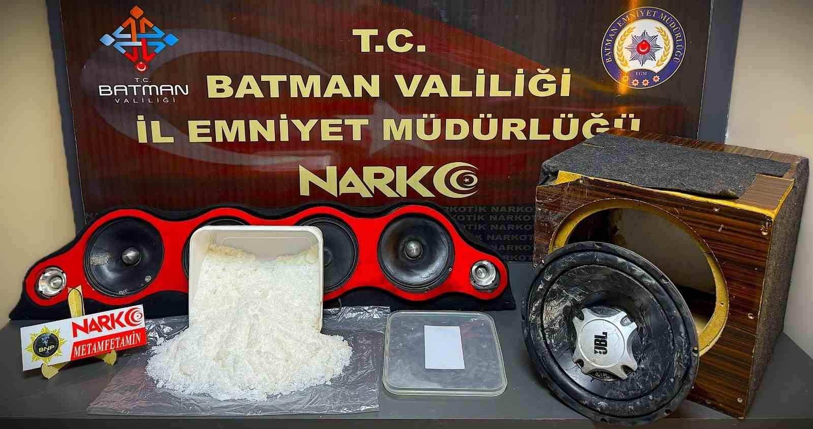 Ses sistemi i&ccedil;erisinde uyuşturucu sevkiyatı narkotik k&ouml;peğine takıldı
