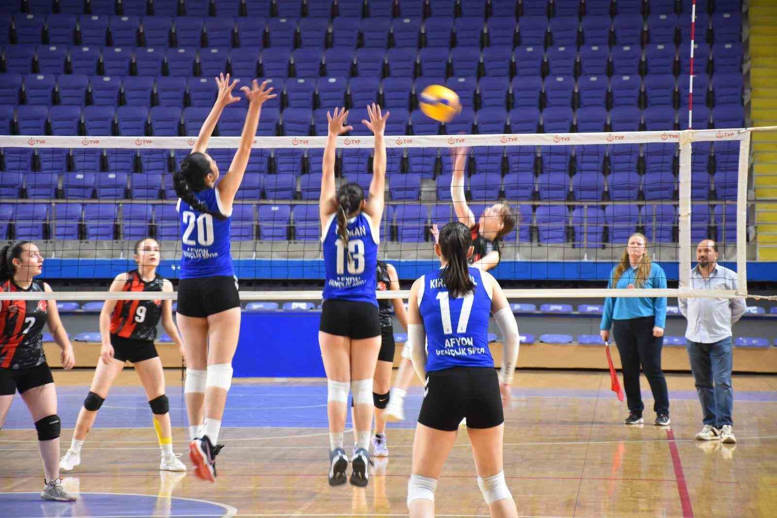 Voleybol Genç Kızlar İl Birinciliği Müsabakaları sona erdi