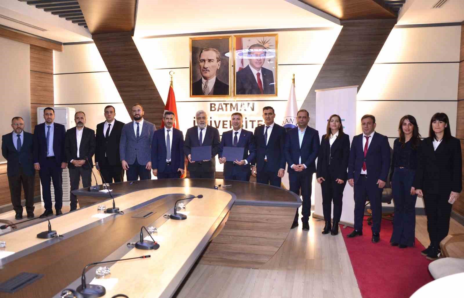 Dicle Elektrik ile Batman &Uuml;niversitesinden lisans&uuml;st&uuml; eğitimde g&uuml;&ccedil; birliği
