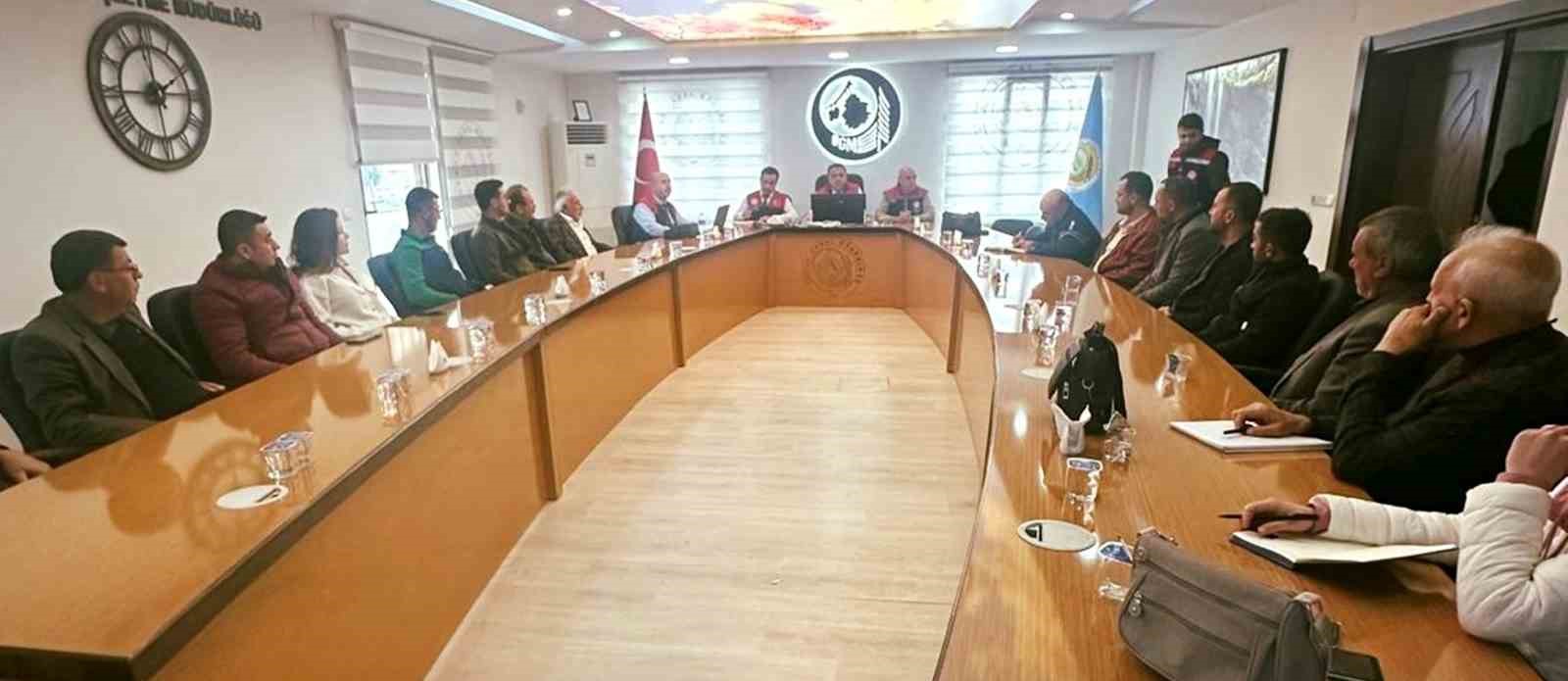 Mersin&rsquo;de zeytinyağı ve sofralık zeytin &uuml;retimi bilgilendirme toplantısı
