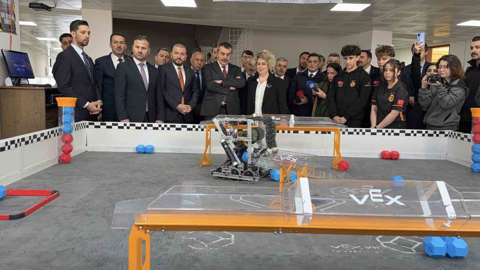 Milli Eğitim Bakanı Tekin: "Arnavutk&ouml;y&rsquo;de 2 yıl i&ccedil;erisinde 21 okul tamamlanmış olacak"
