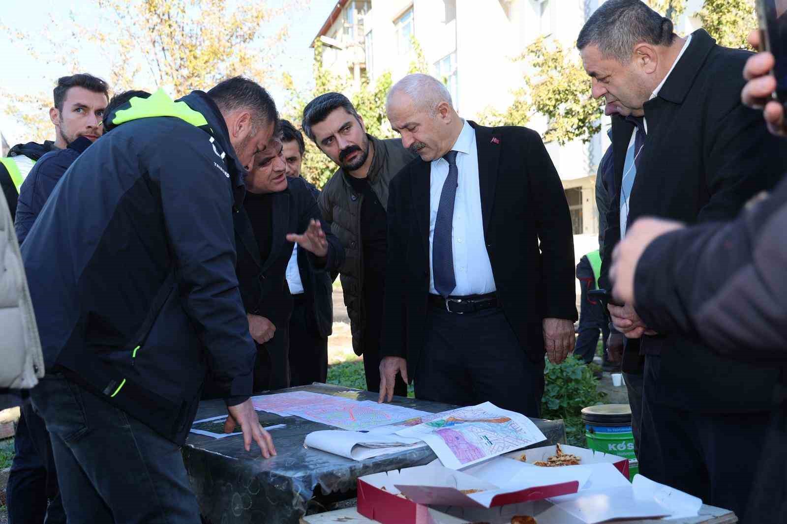 Gebze&rsquo;de 90 sokakta yol &ccedil;alışması
