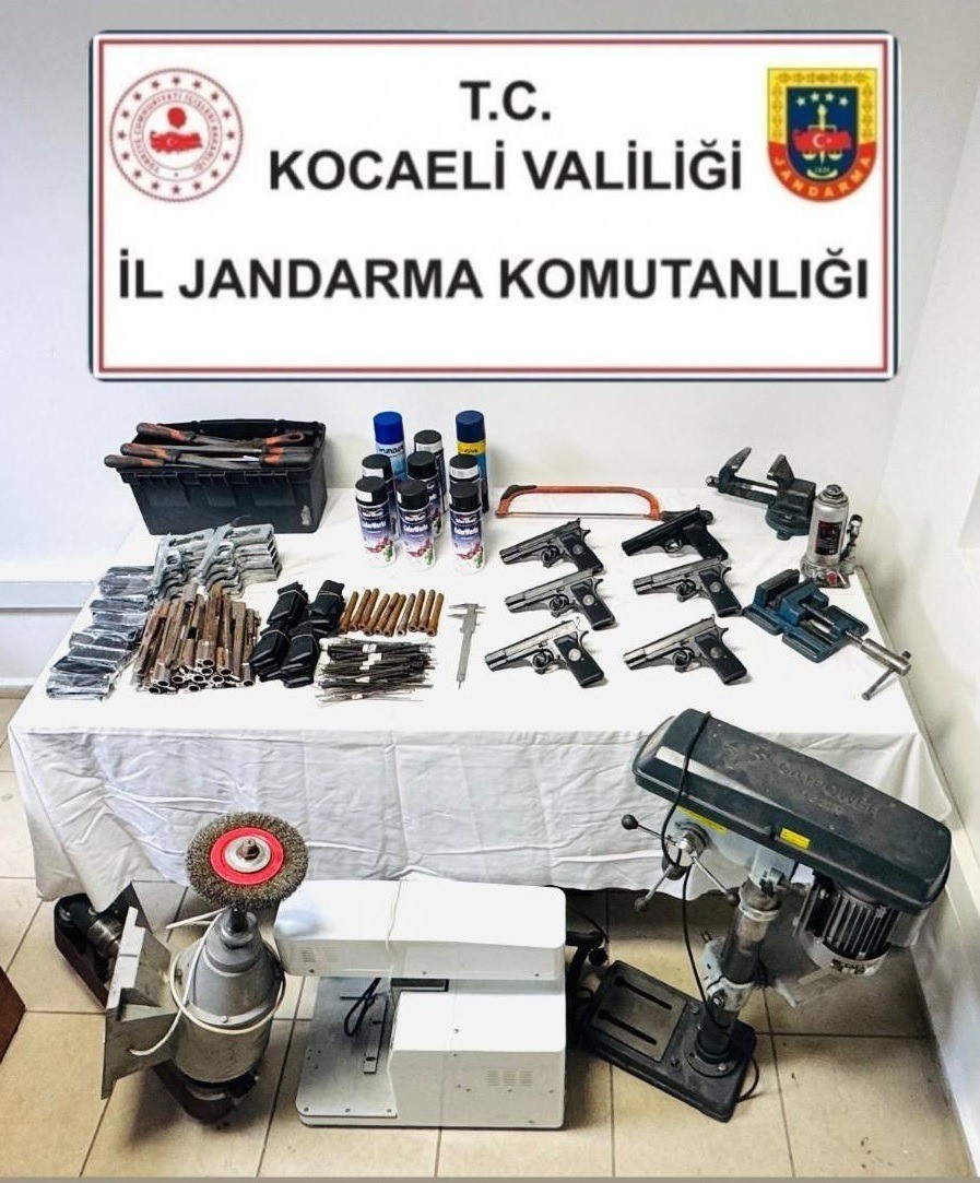 Kocaeli’de silah imalathanesine dönüştürülen adrese operasyon