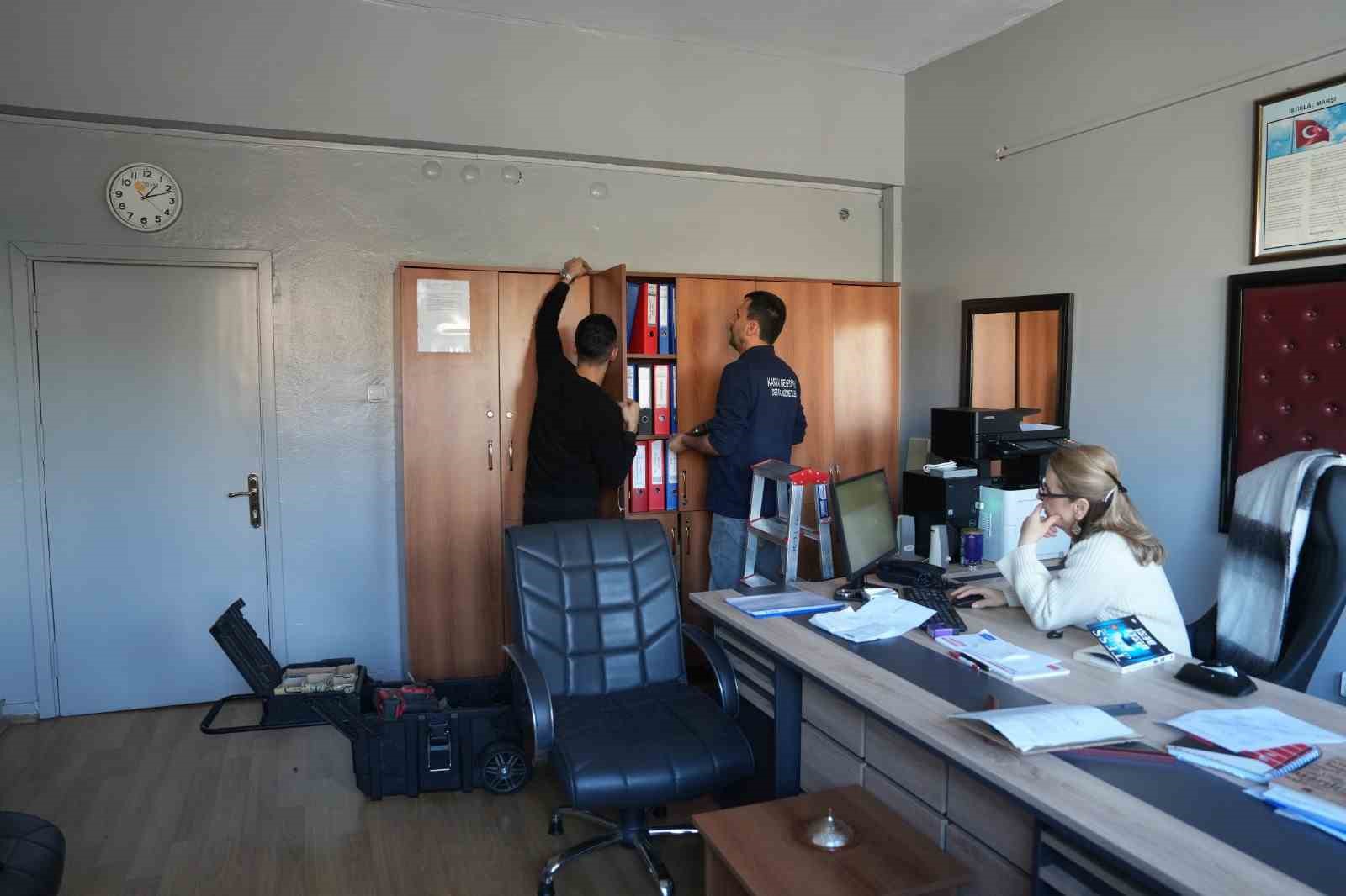 Kartal Belediyesi&rsquo;nden okul ve kamu binalarında deprem g&uuml;venliğini artıran &ouml;nleyici adım
