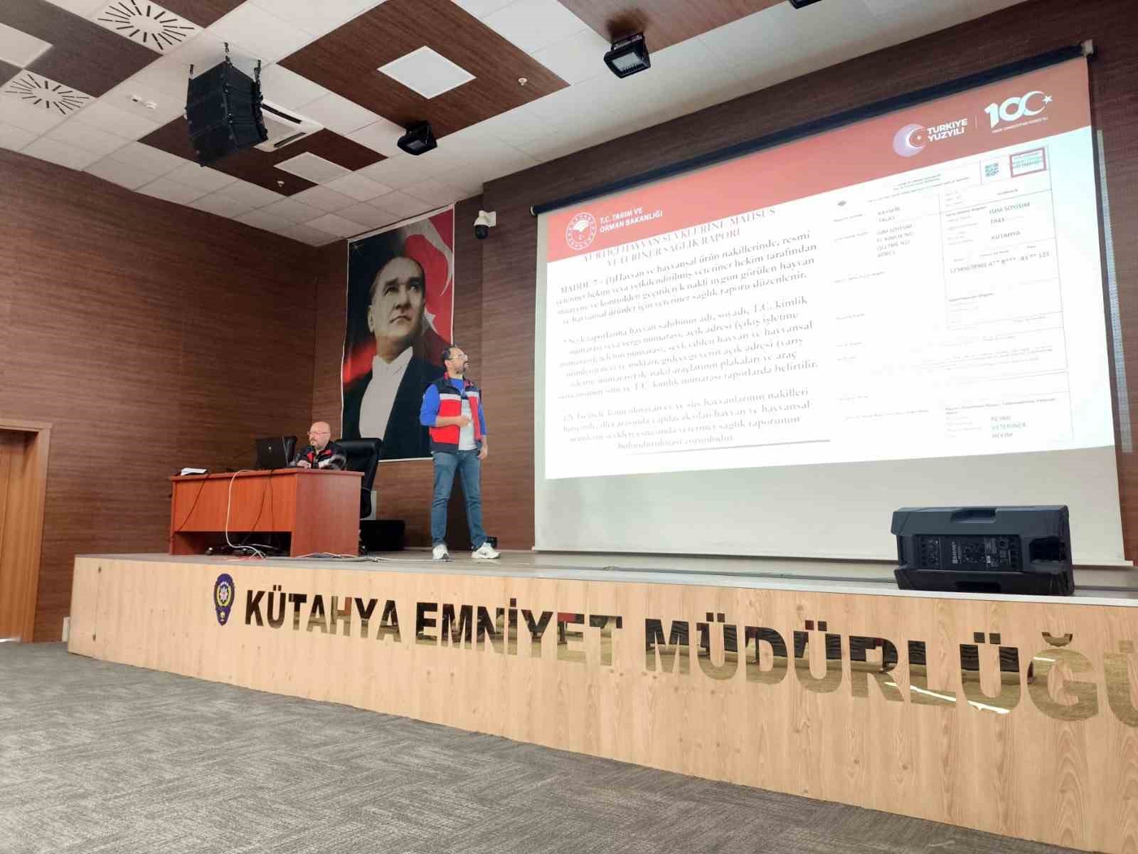 Kütahya emniyet personeline hayvan sevkleri ve yol kontrolleri eğitimi