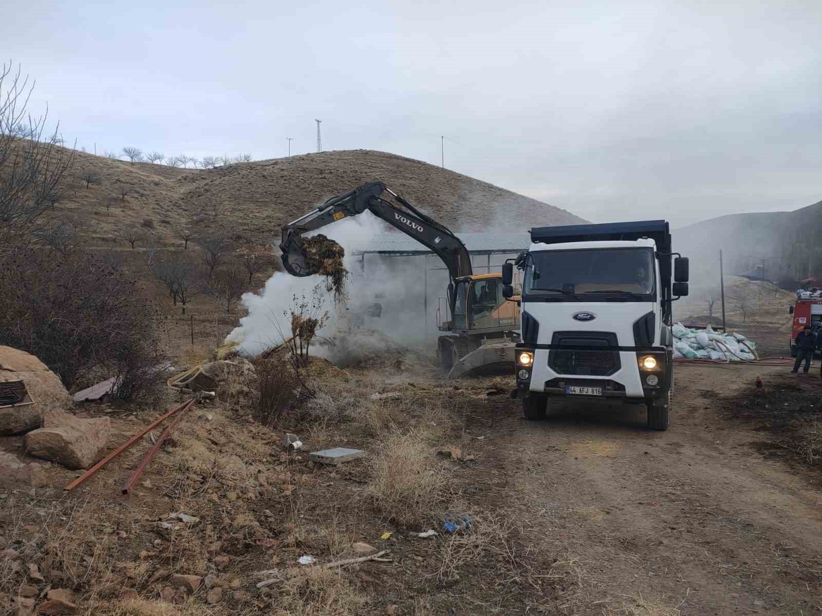 Malatya&rsquo;da besi &ccedil;iftliğinde yangın
