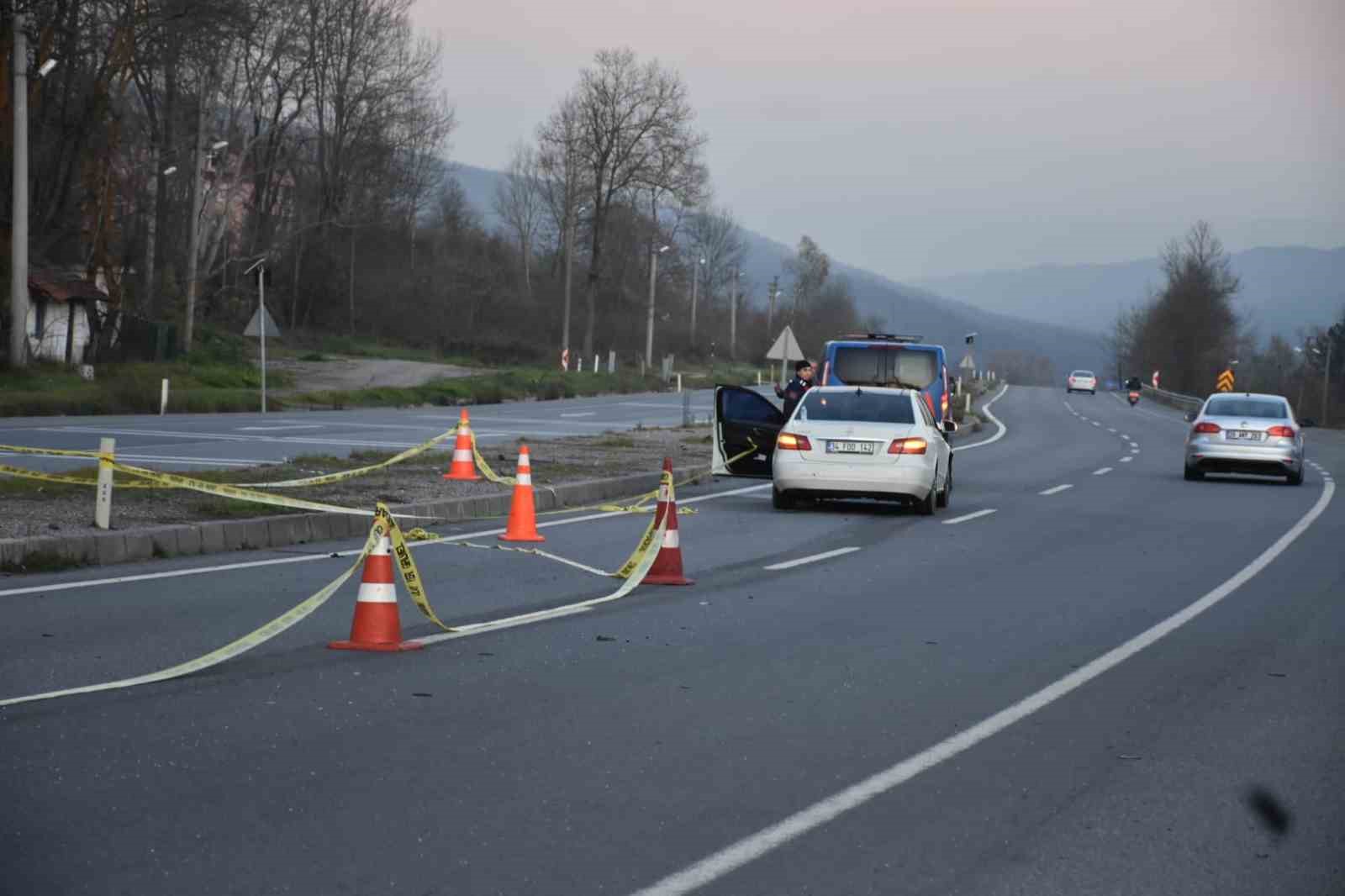 Sakarya’da feci kaza: Otomobilin çarptığı bir kişi hayatını kaybetti