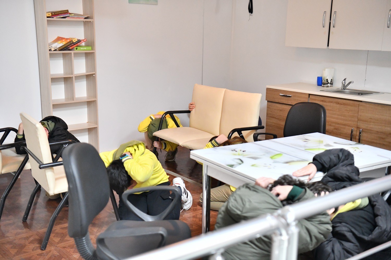 Yeşilyurt&rsquo;ta &ouml;ğrencilere depreme karşı hayat kurtaran eğitim
