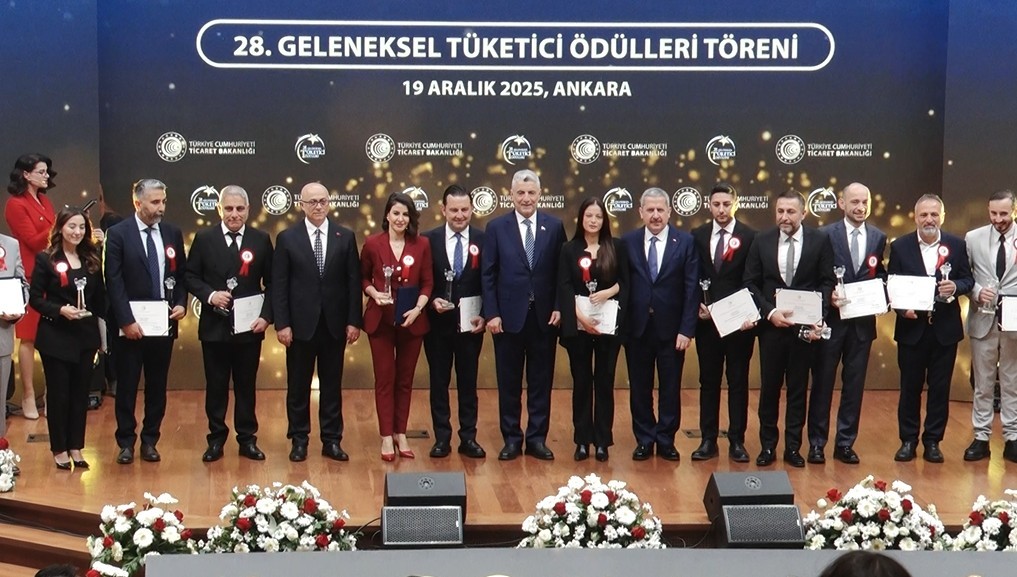 28&rsquo;inci Geleneksel T&uuml;ketici &Ouml;d&uuml;lleri&rsquo;nde İHA&rsquo;ya T&uuml;ketici &Ouml;zel &Ouml;d&uuml;l&uuml;
