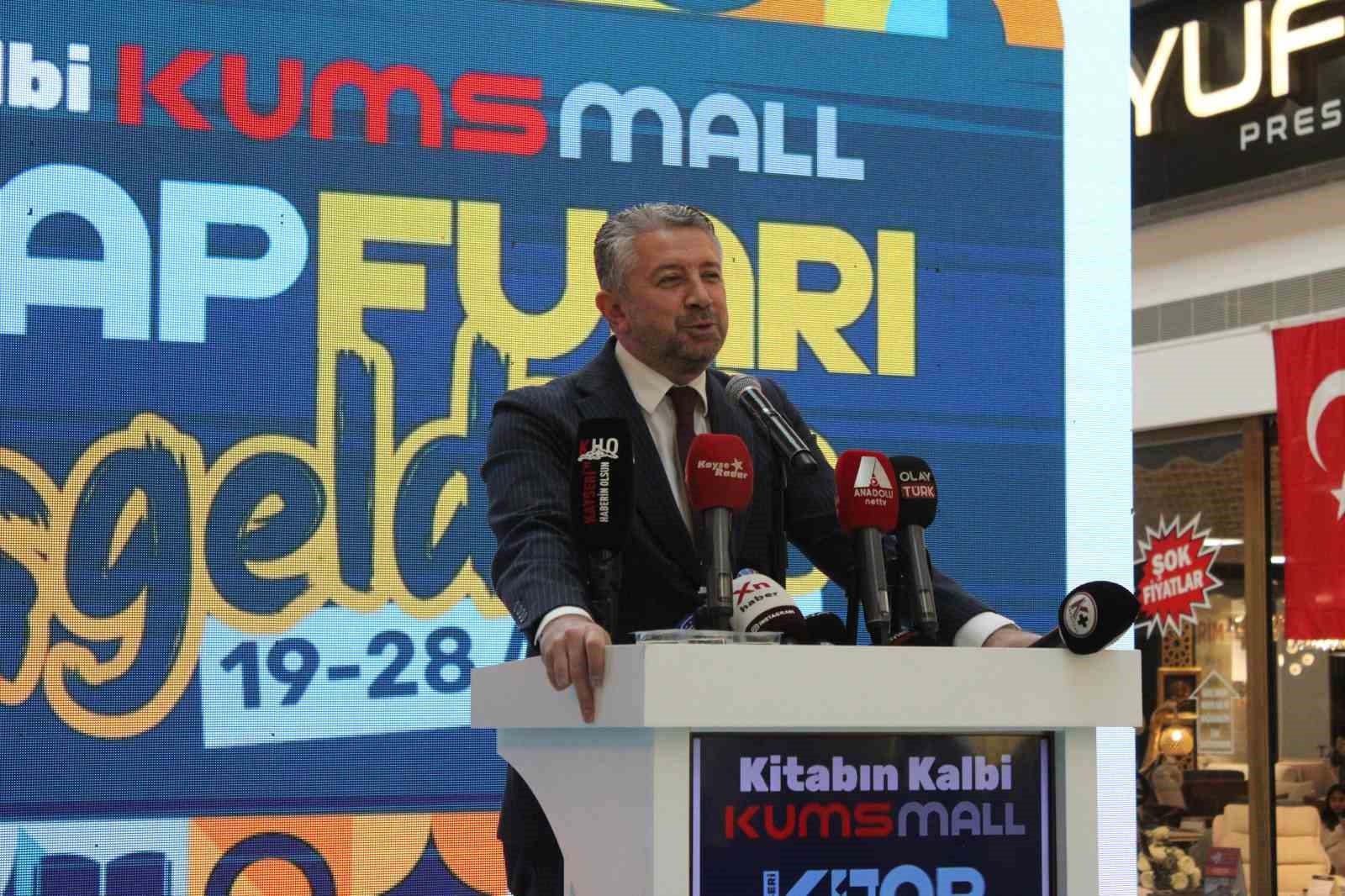 KUMSmall Kitap Fuarı a&ccedil;ıldı
