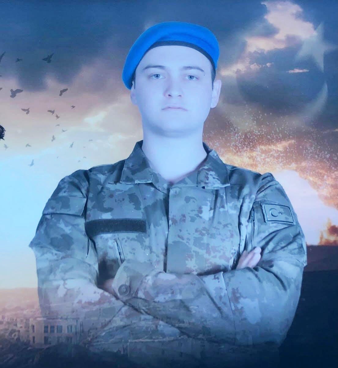 Van&rsquo;da rahatsızlanarak hayatını kaybeden asker, memleketi Giresun&rsquo;da toprağa verildi
