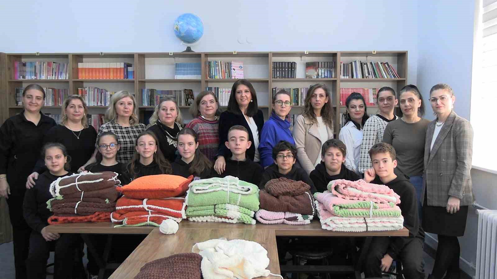 Edirne&rsquo;de ilmekler iyilik i&ccedil;in atılıyor: &Ccedil;ocuklar &ouml;r&uuml;yor, anneler birleştiriyor
