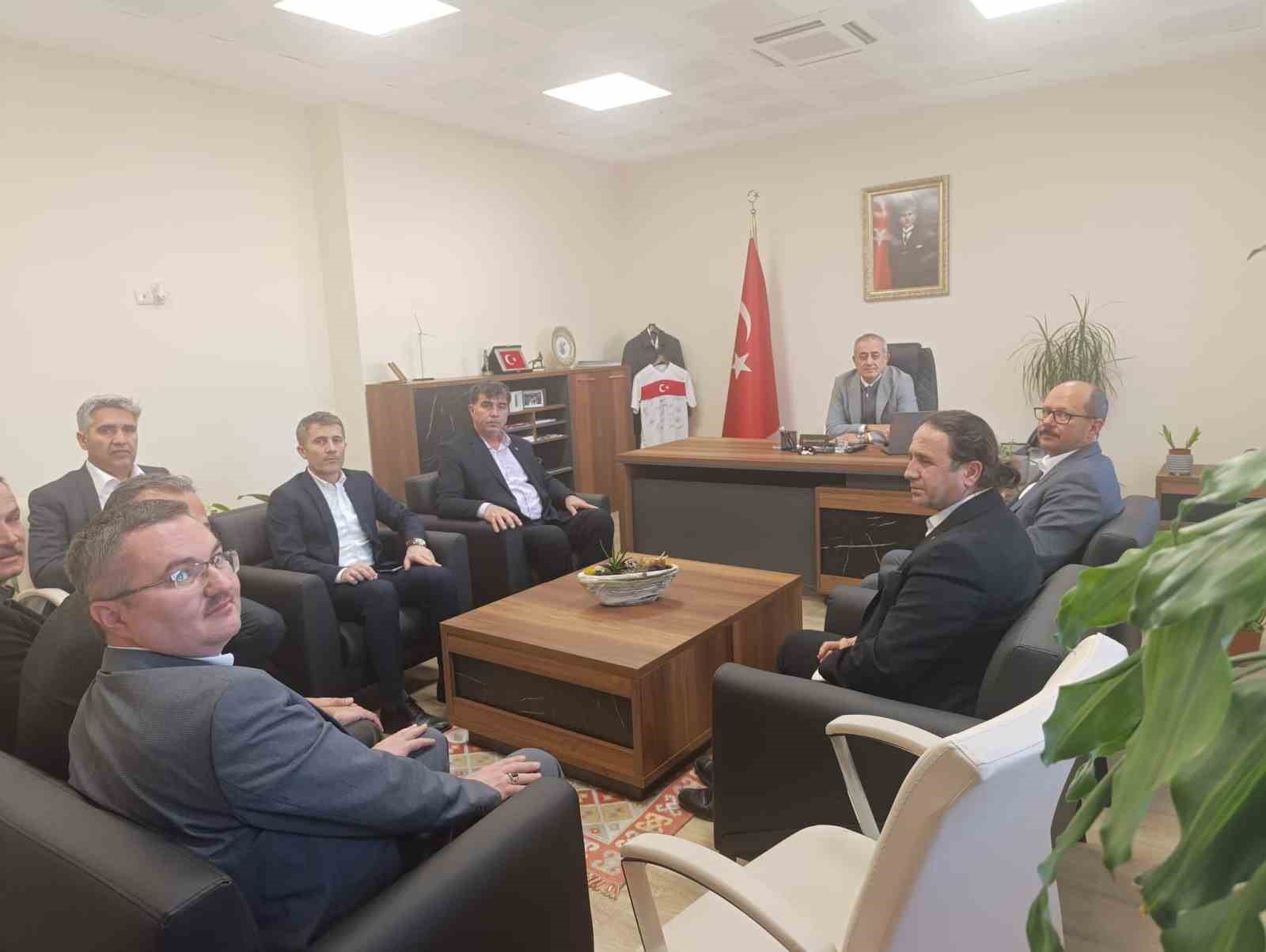 Eğitim-Bir-Sen Manisa 1 No&rsquo;lu Şube Alaşehir&rsquo;de eğitim paydaşlarıyla buluştu
