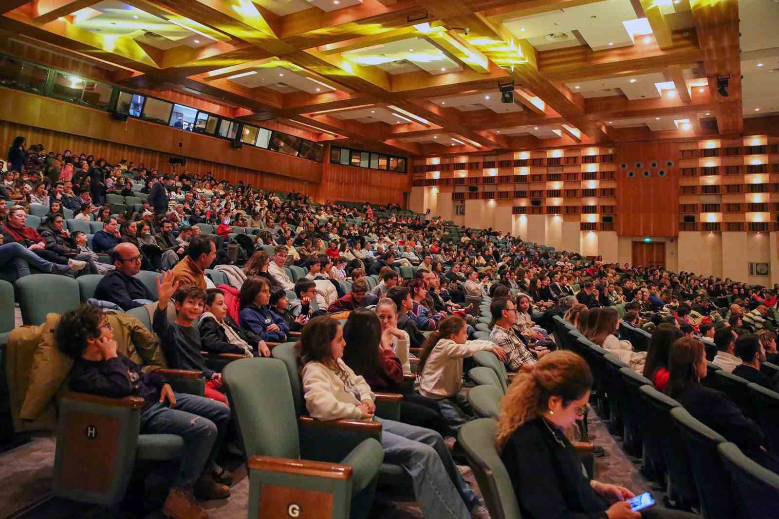 MTK Koleji&rsquo;nden Cazda Zirve: Timu&ccedil;in Şahin Quartet feat. Greg Osby konseri izleyenleri b&uuml;y&uuml;ledi
