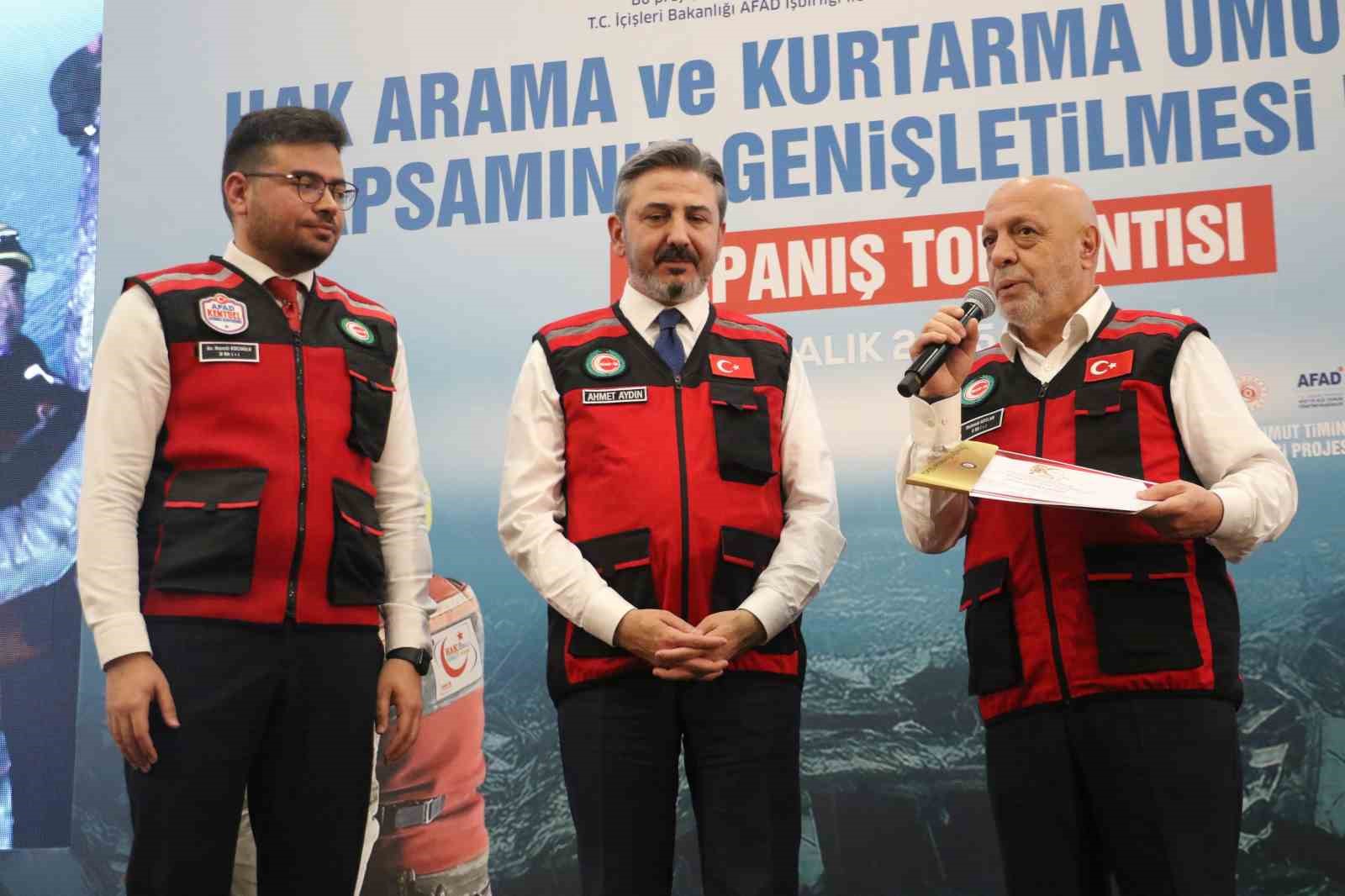 HAK-İŞ Başkanı Arslan: "HAK-İŞ olarak ülkemize ait hangi sorun varsa orada olmak zorundayız"