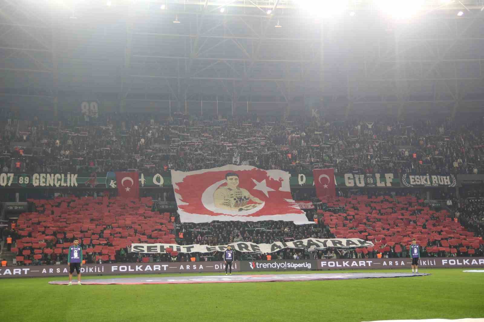 Trendyol Süper Lig: Kocaelispor: 0 - Antalyaspor: 0 (Maç devam ediyor)