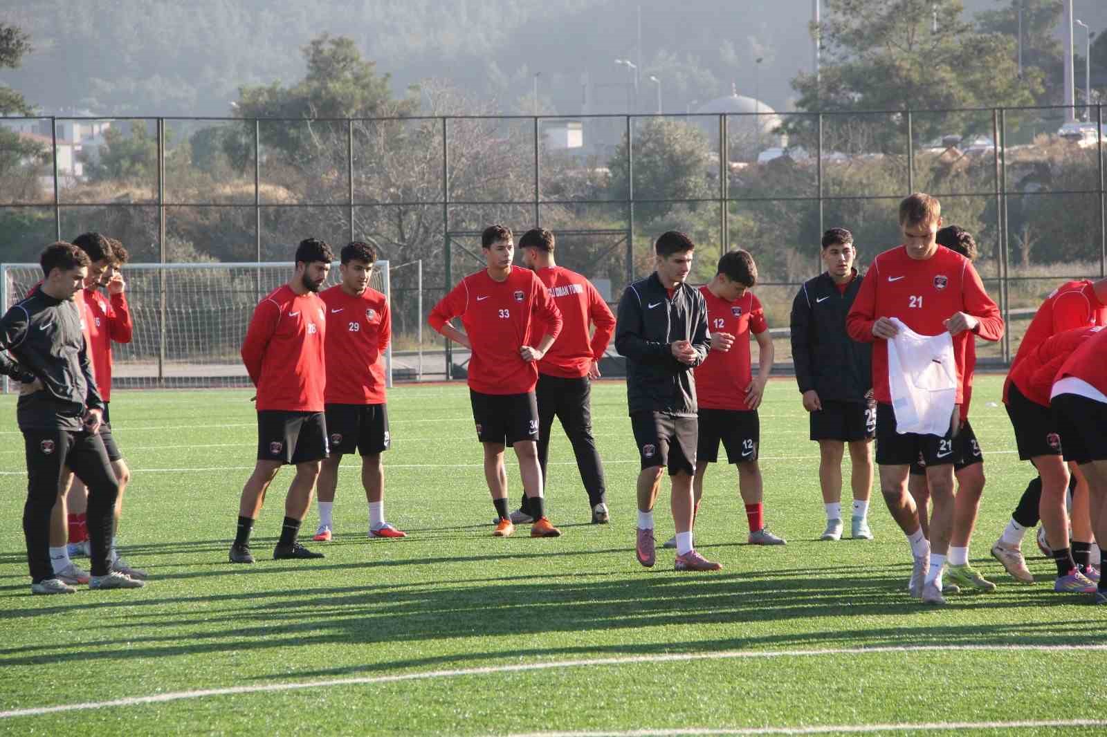 Denizli İdmanyurdu ilk yarının son maçına hazır
