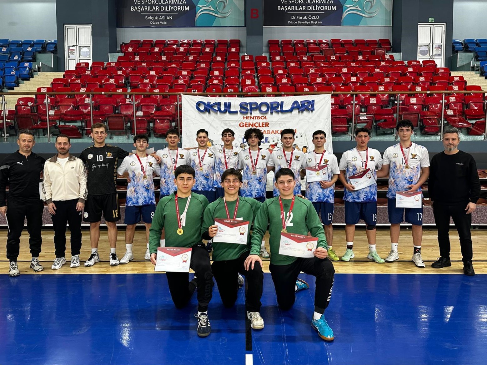 Hentbolda şampiyonlar belli oldu
