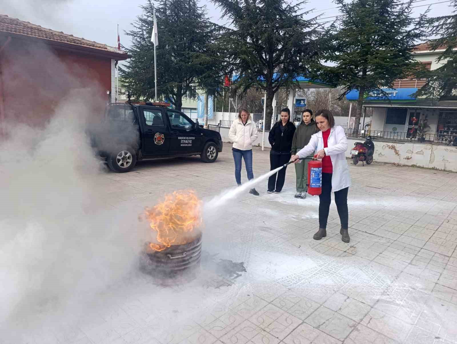 Babaeski’de aile sağlık merkezlerinde yangın eğitimi verildi