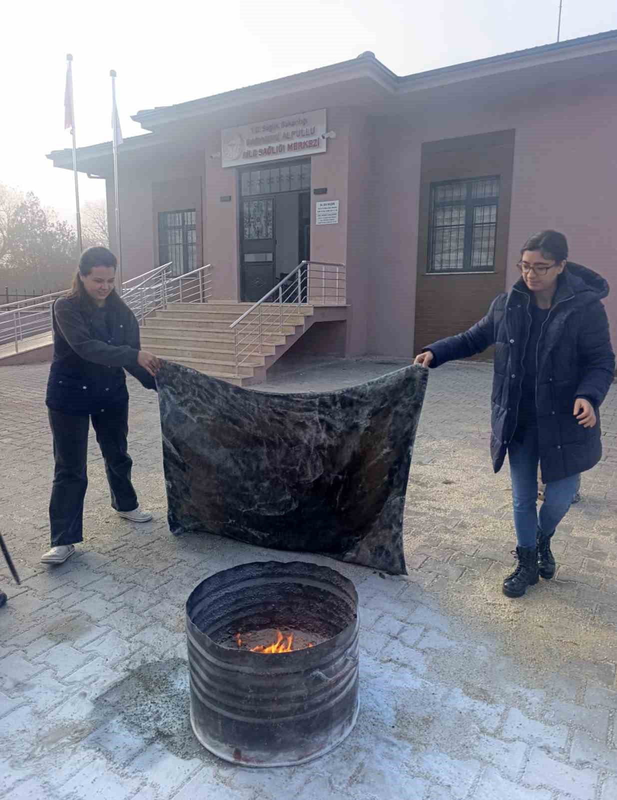 Babaeski&rsquo;de aile sağlık merkezlerinde yangın eğitimi verildi
