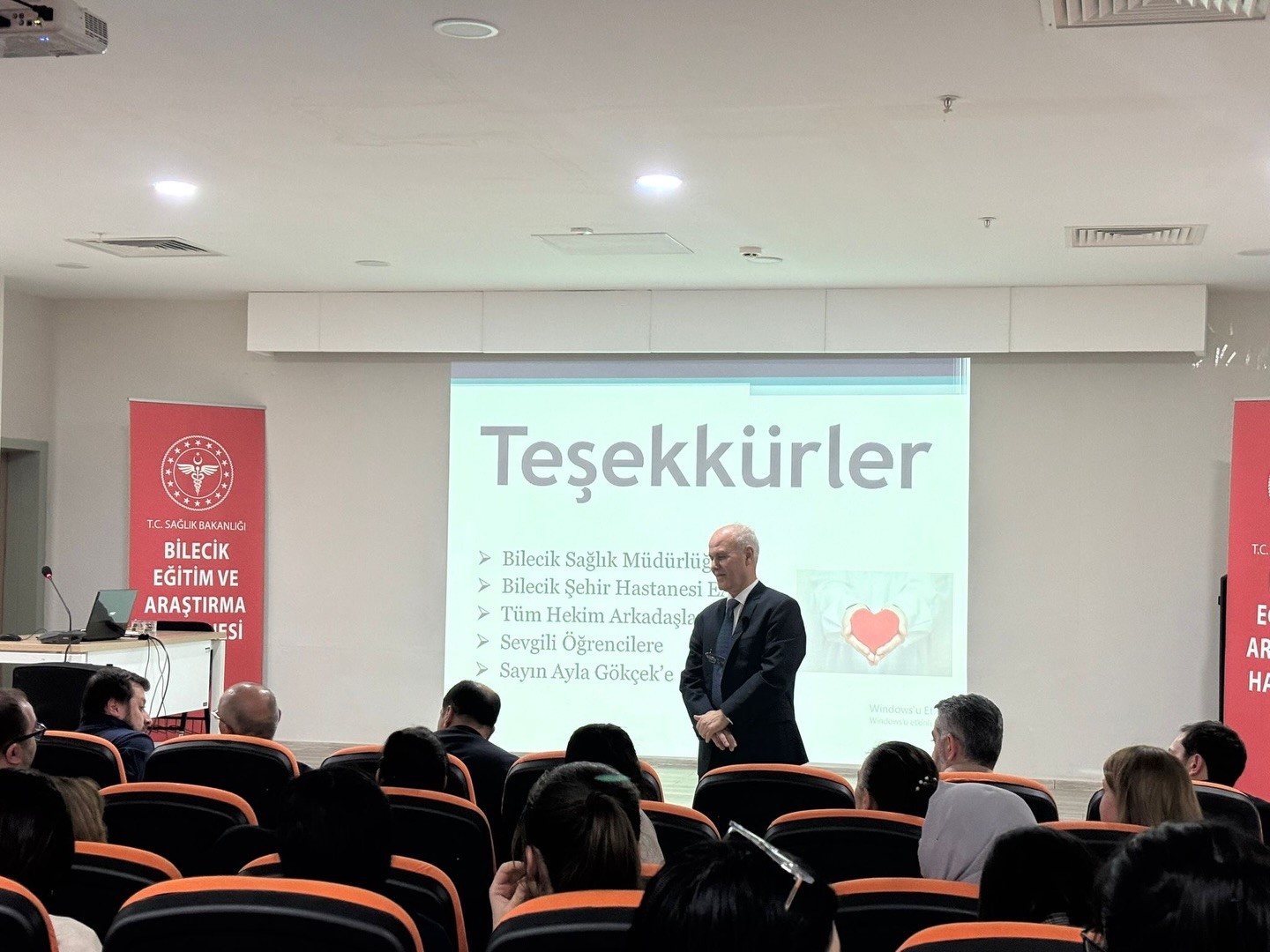 Bilecik’te ‘Hatasız hekimlik mümkün mü’ semineri düzenlendi