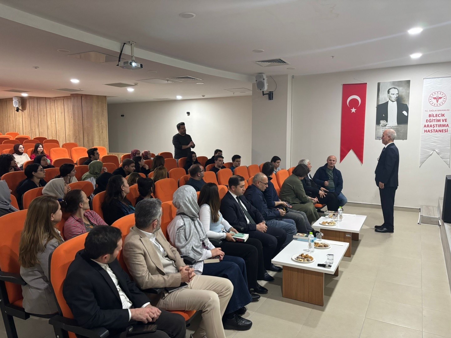 Bilecik&rsquo;te &lsquo;Hatasız hekimlik m&uuml;mk&uuml;n m&uuml;&rsquo; semineri d&uuml;zenlendi
