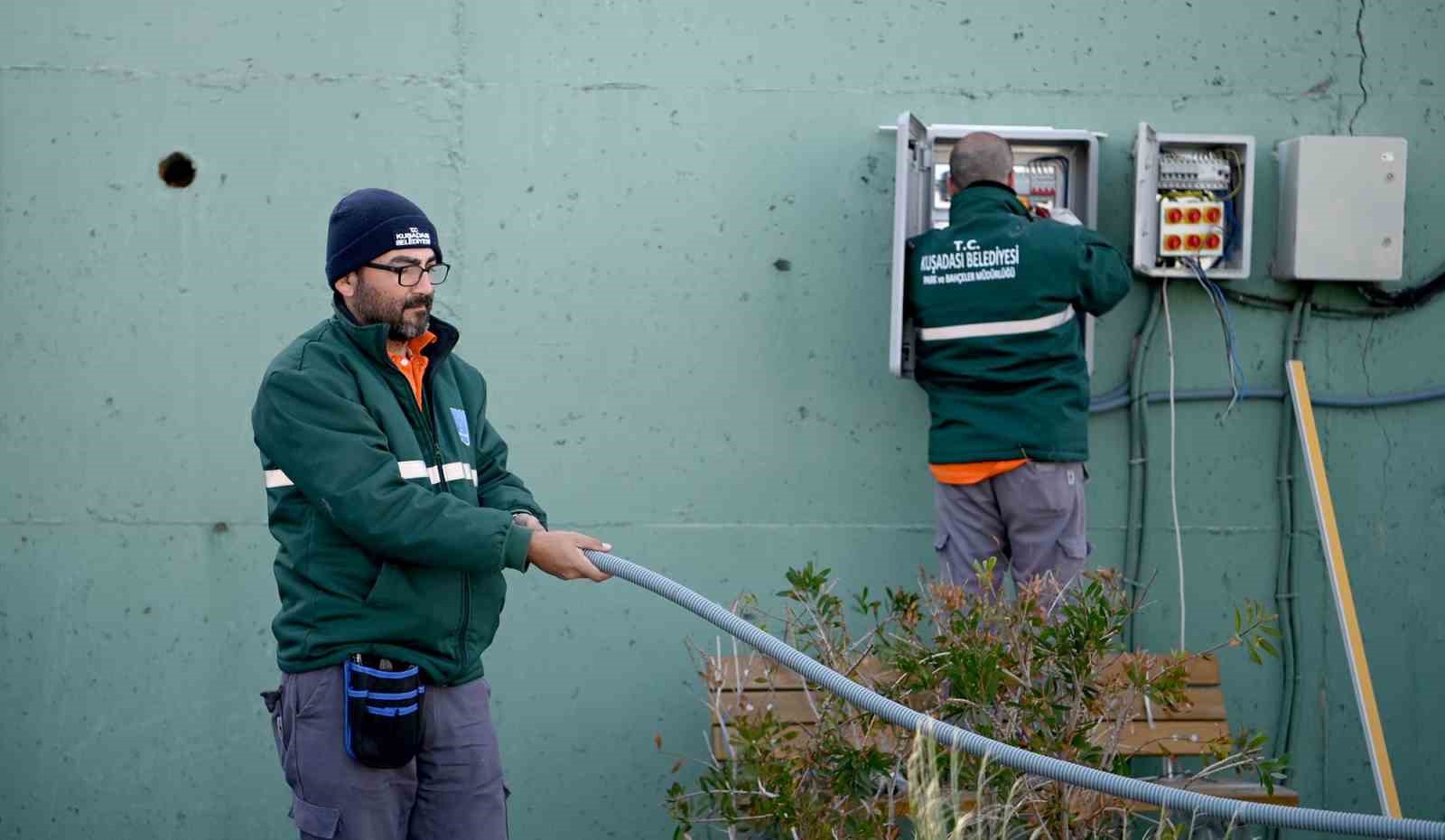 Kuşadası Tenis Kulübü’nde ’balon kort’ yapımı tamamlandı