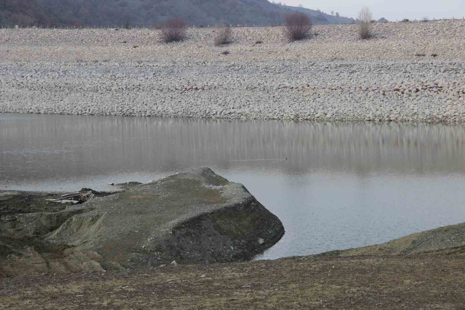 &Ccedil;orum&rsquo;da iki baraj kuruma noktasına geldi: Belediyeden tasarruf &ccedil;ağrısı
