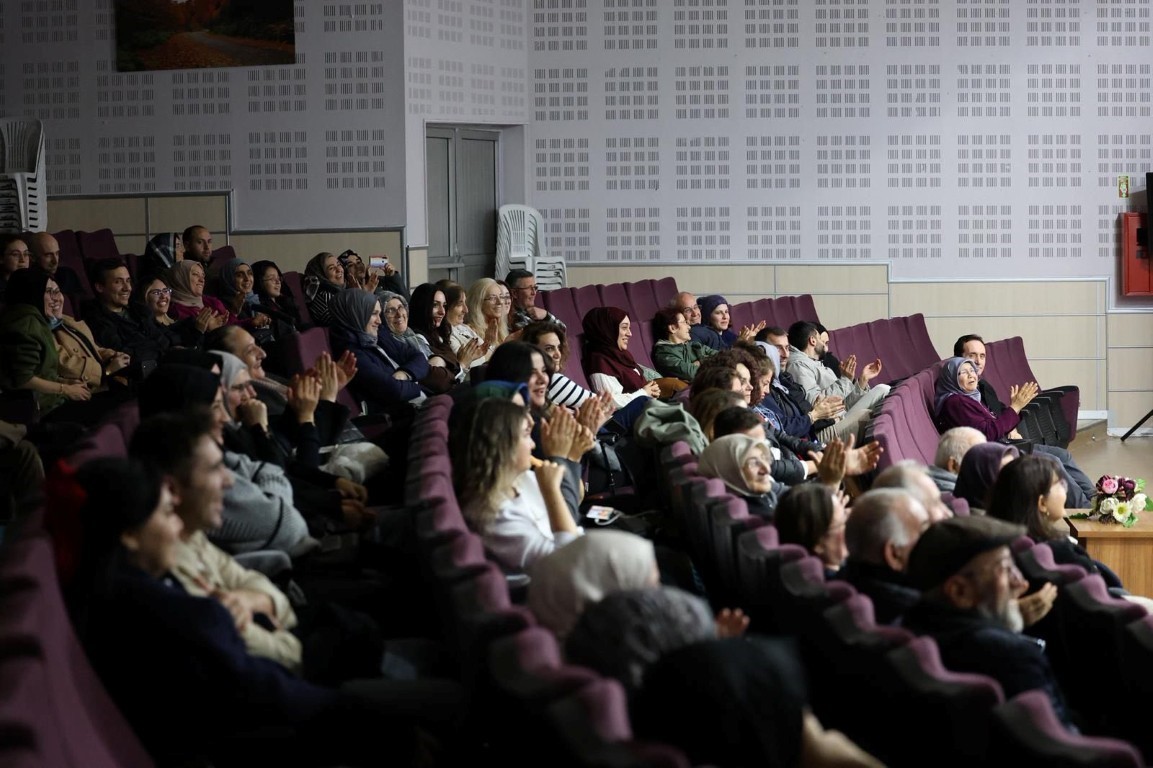 Kartepe’de tiyatro şöleni
