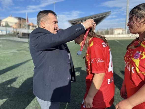 Bilecik&rsquo;te Yıldız Kızlar Futbol M&uuml;sabakaları sona erdi
