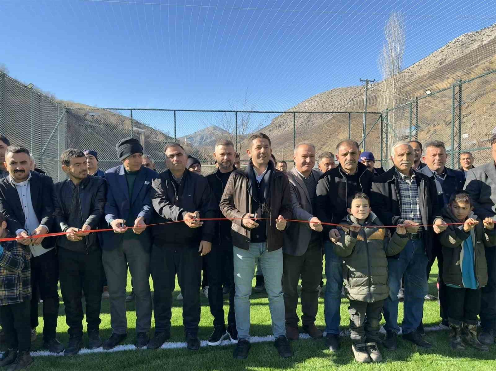 Fekeli gençler sahasına kavuştu