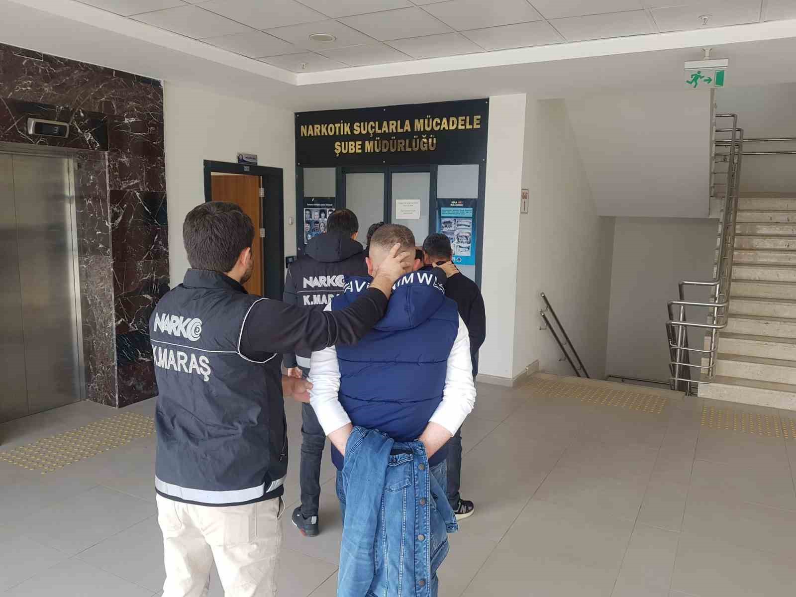 Kahramanmaraş’ta 13 bin 720 adet sentetik ecza ele geçirildi