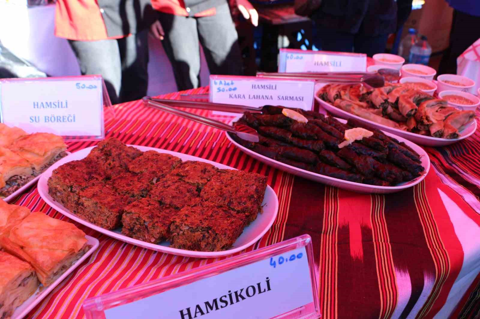 Rize&rsquo;de Hamsi Festivali&rsquo;nin g&ouml;zdesi &lsquo;Hamsili su b&ouml;reği ve hamsili d&ouml;ner&rsquo; oldu
