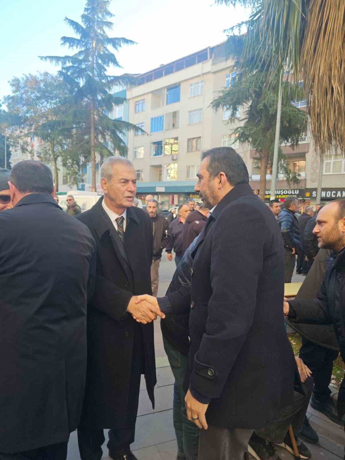 İstanbulspor Başkanı Sarıalioğlu’nun annesi Sebahat Sarıalioğlu son yolculuğuna uğurlandı
