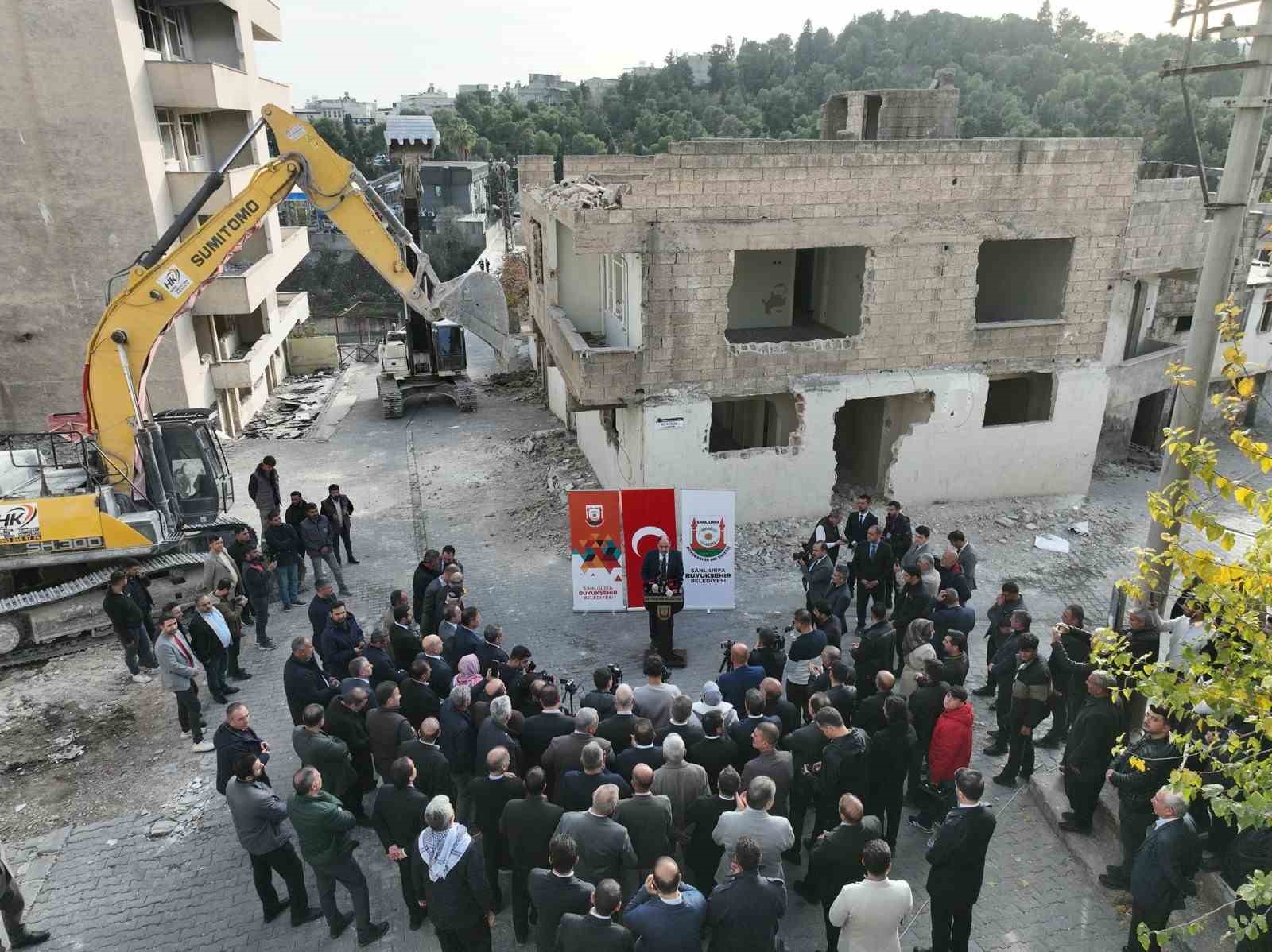 Gülpınar: "Bazıları konuşur bazıları yapar"