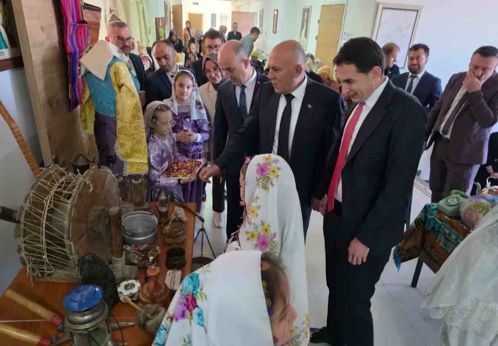 Hisarcık’ta miniklere yerli malı kullanımının ülke ekonomisine katkıları anlatıldı