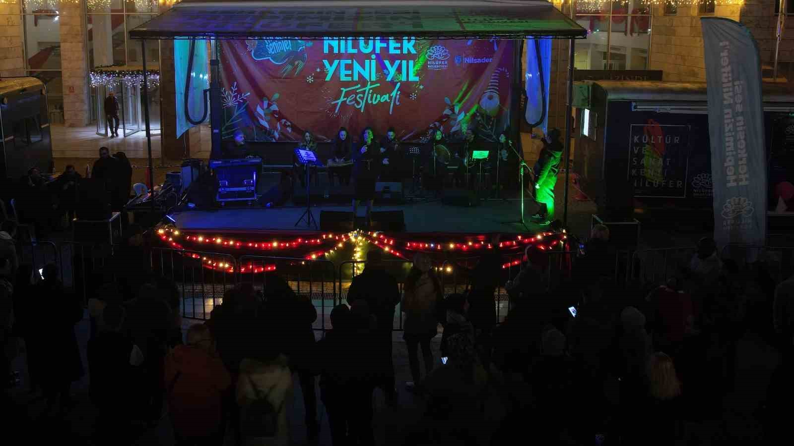 Nil&uuml;fer&rsquo;de yeni yıl coşkusu başladı
