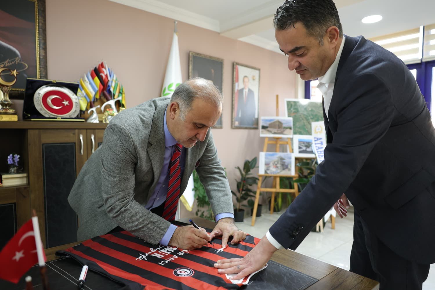 Başkan Arıcı Koçarlı Belediyespor için seferberlik başlattı