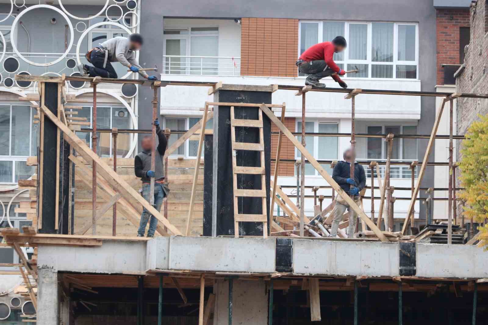 İş güvenliği yok sayıldı: İki inşaatta riskli çalışma