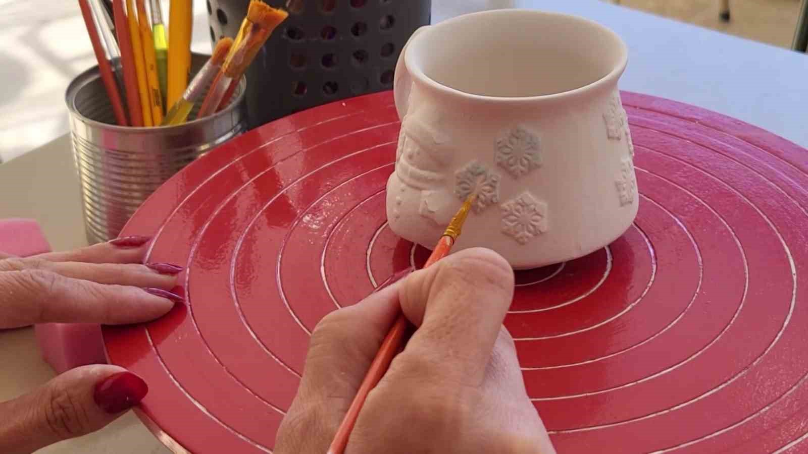 Depremde yaşadıklarını unutmak i&ccedil;in sanata y&ouml;neldi
