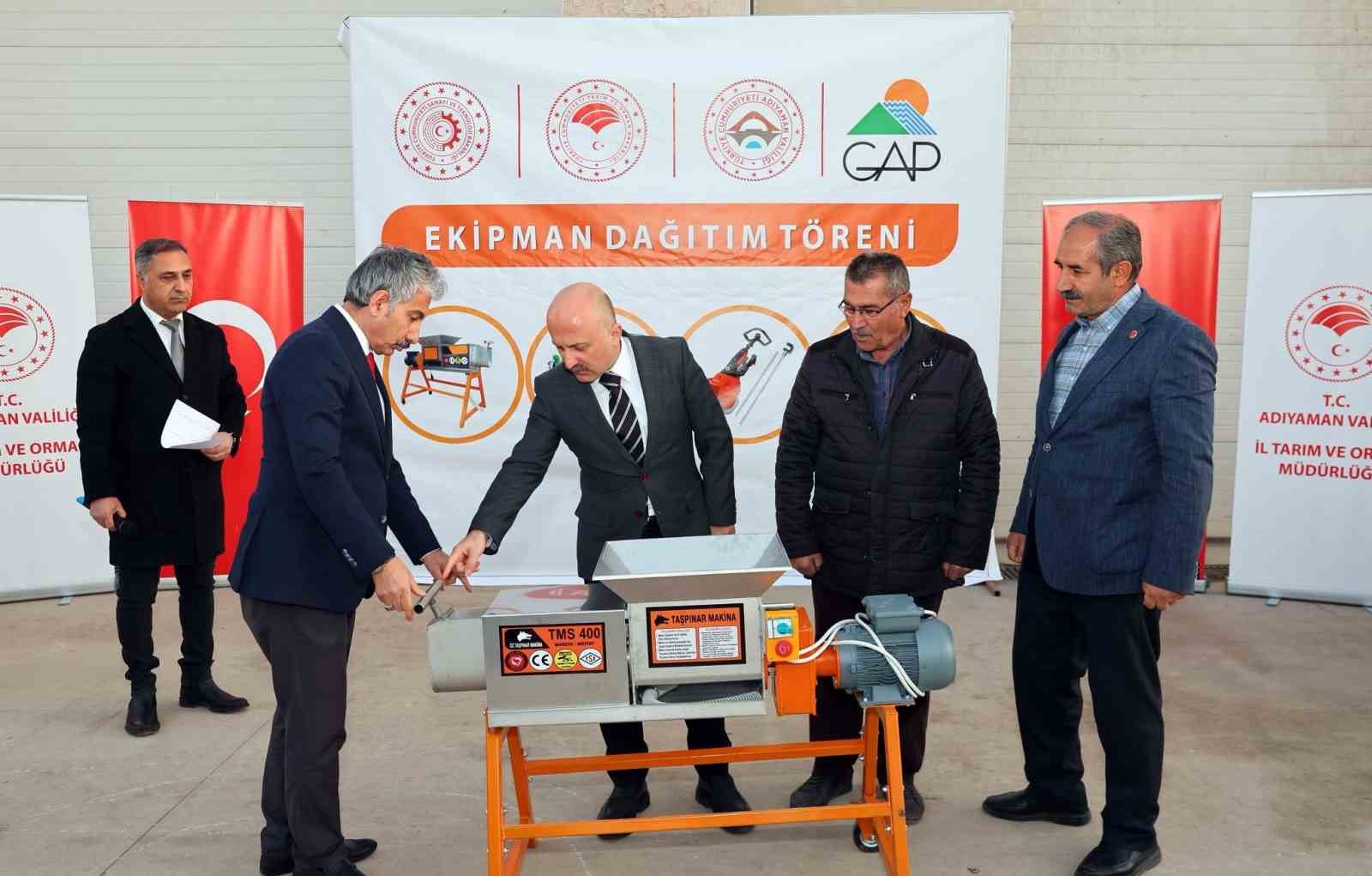 Adıyaman&rsquo;da &uuml;reticiye g&uuml;&ccedil; veren tarım ekipmanı desteği
