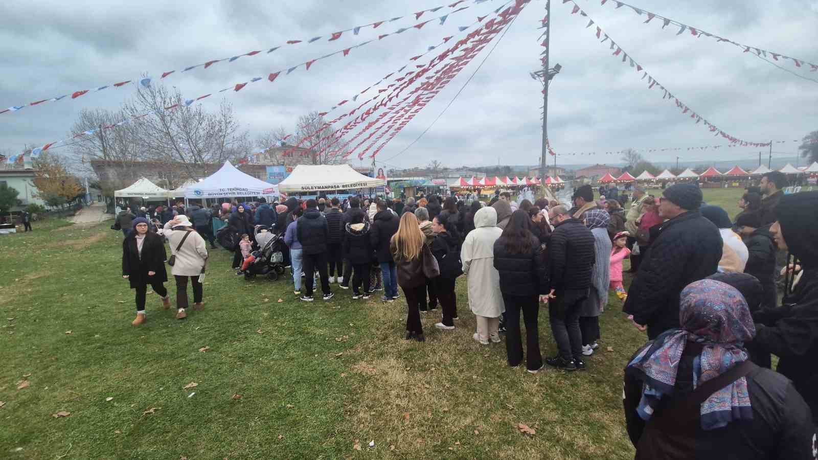 Mıhlama i&ccedil;in izdiham: S&uuml;leymanpaşa&rsquo;da 1 tonluk lezzet seli
