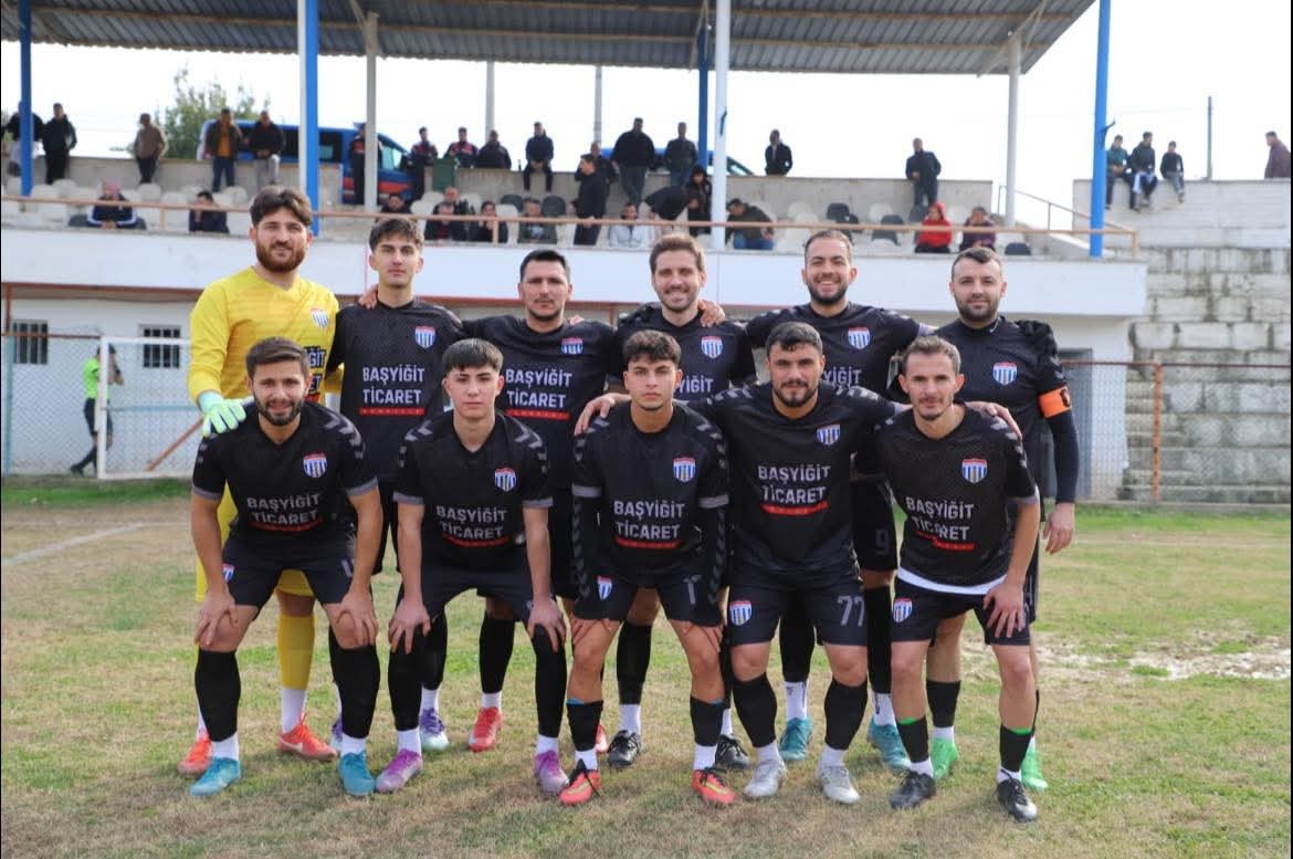 Selendi Belediyespor dörtte dört yaptı