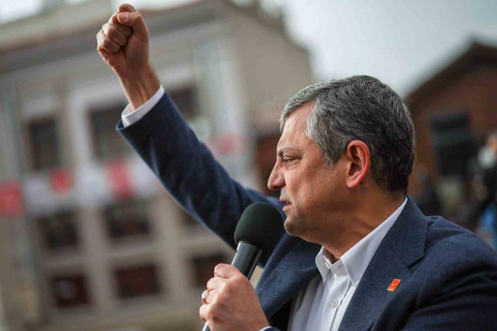 CHP lideri Özel: "Bu darbeciler de günü gelince Edirne’den kaçmak isterlerse Meriç’ten Dedeağaç’a size emanet"