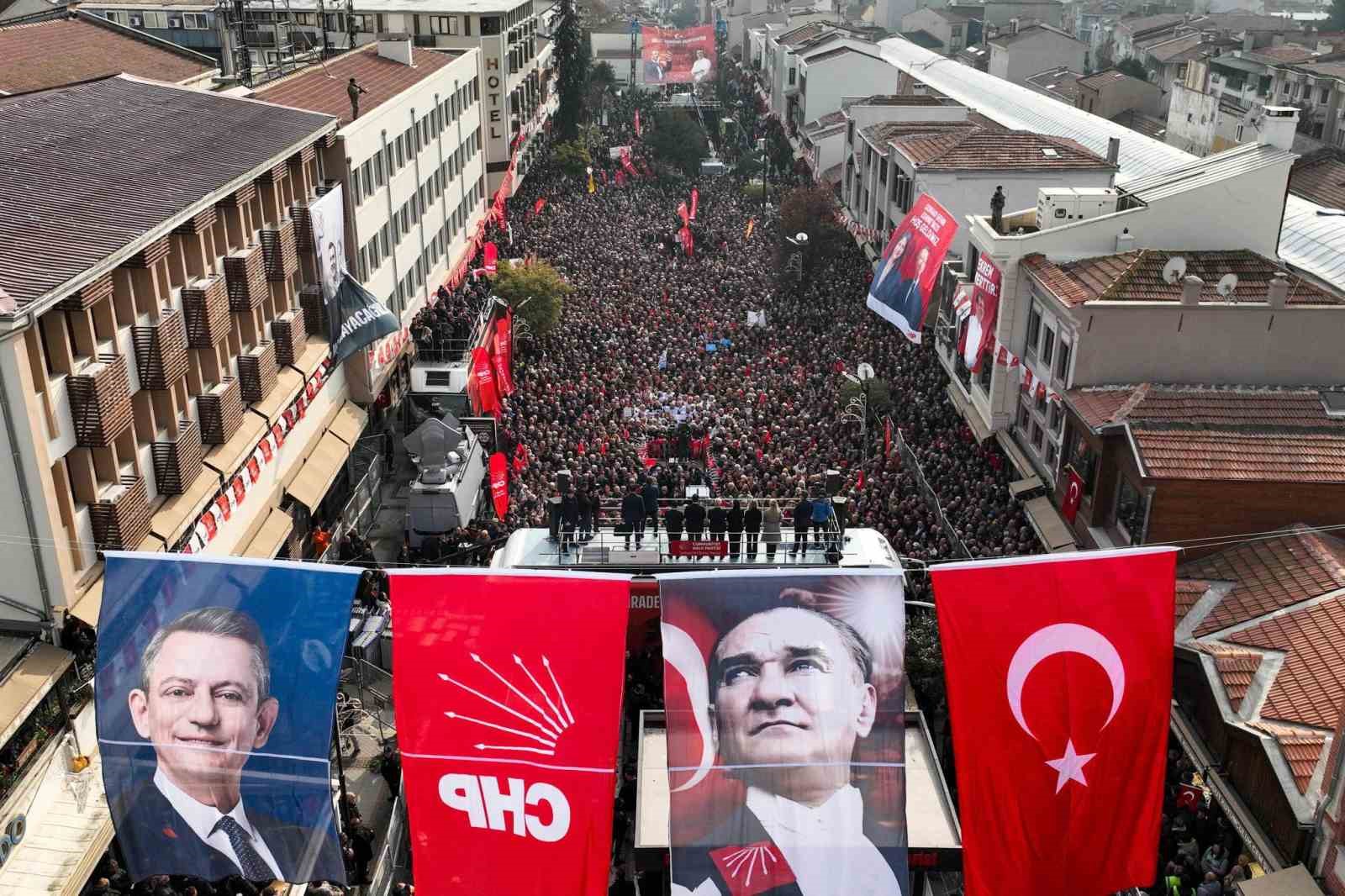 CHP lideri &Ouml;zel: "Bu darbeciler de g&uuml;n&uuml; gelince Edirne&rsquo;den ka&ccedil;mak isterlerse Meri&ccedil;&rsquo;ten Dedeağa&ccedil;&rsquo;a size emanet"
